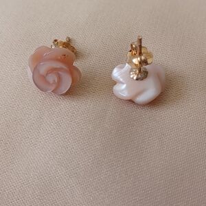 14k Gold  Pink Pearl  Carved Rose Flower Stud Earrings